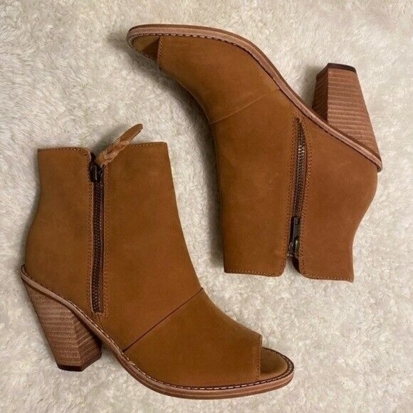 Corso Como Women's Tameka Peep Toe Bootie Size 5 1/2 - Picture 4 of 12